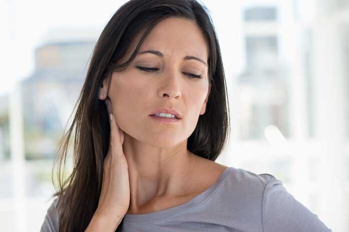 bolečine v vratu pri ženski