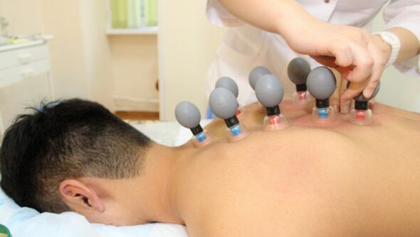 vakuumska masaža za bolečine v hrbtu